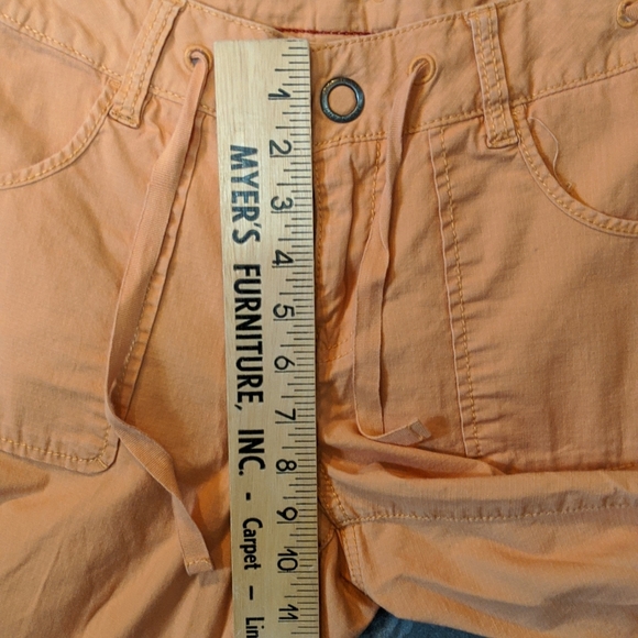 4/$25 Jag capris size 4 - Picture 3 of 10